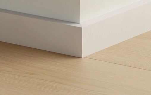 Witte & overschilderbare plinten